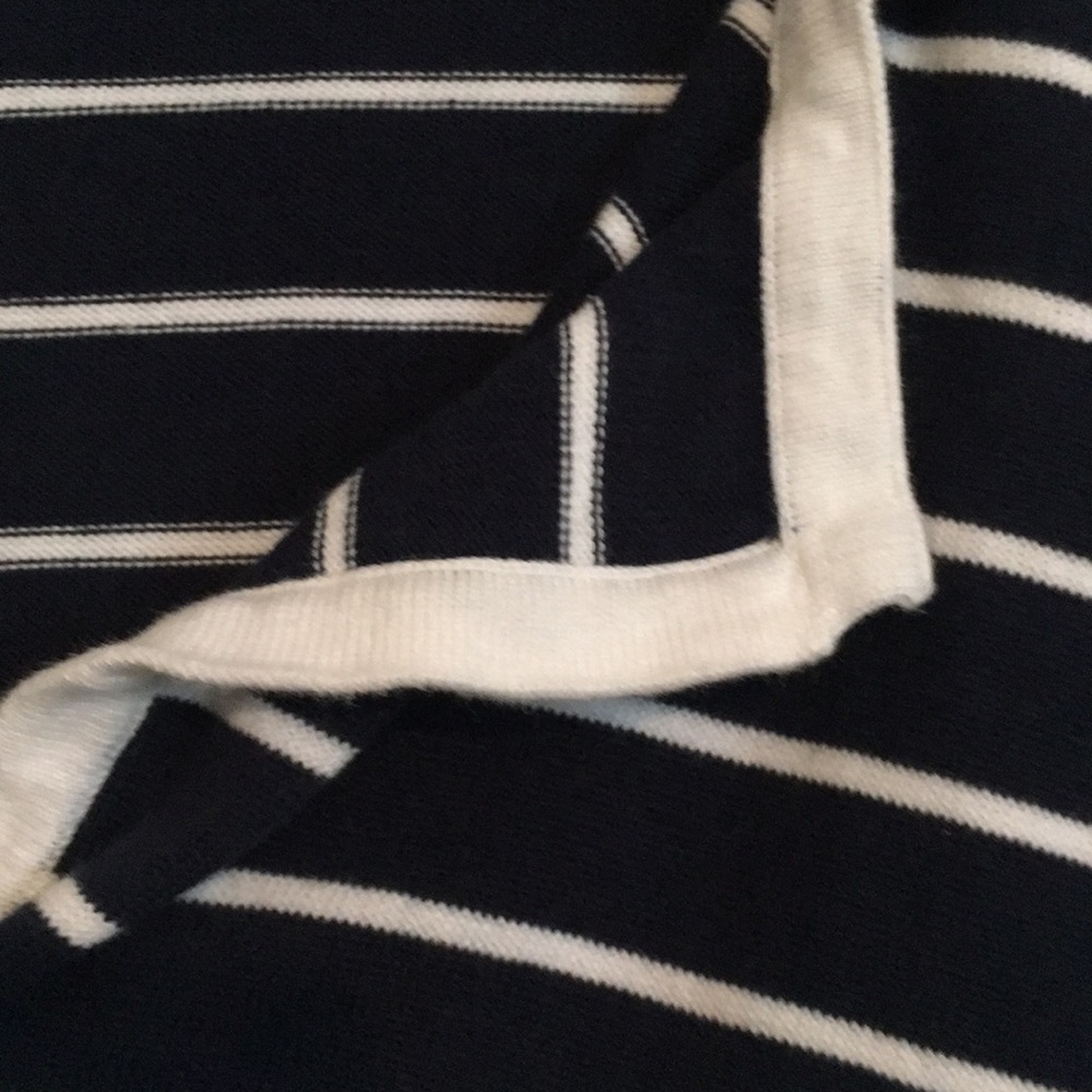 Sweater - Picture 2 of 4